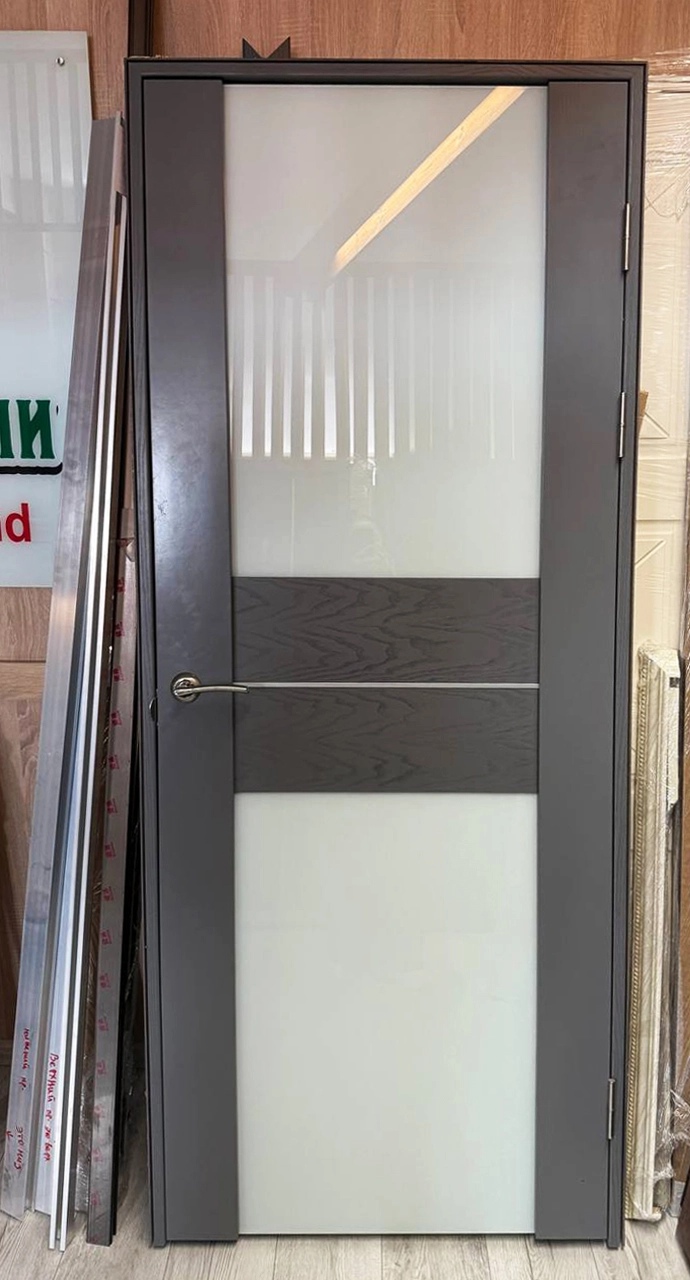 LICHIDARE VITRINEI!  TREND frasin gri, lățimea foii 800 mm (ușa asamblată, completă cu feronerie), deschidere – dreapta. Detalii la manageri!